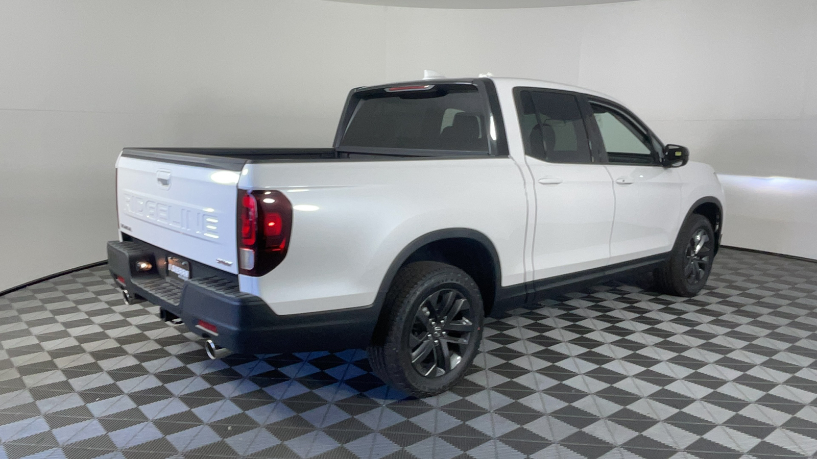 2025 Honda Ridgeline Sport 4