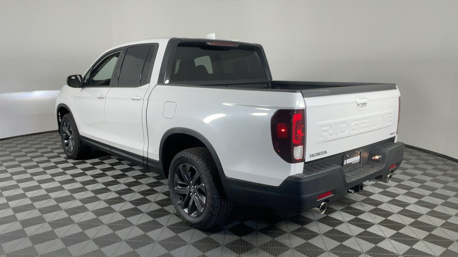 2025 Honda Ridgeline Sport 6