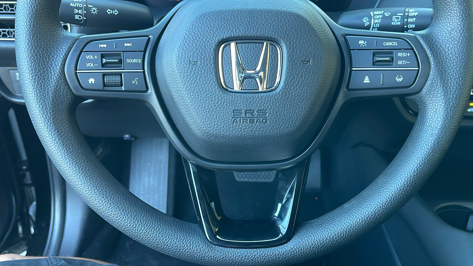 2025 Honda HR-V LX 24