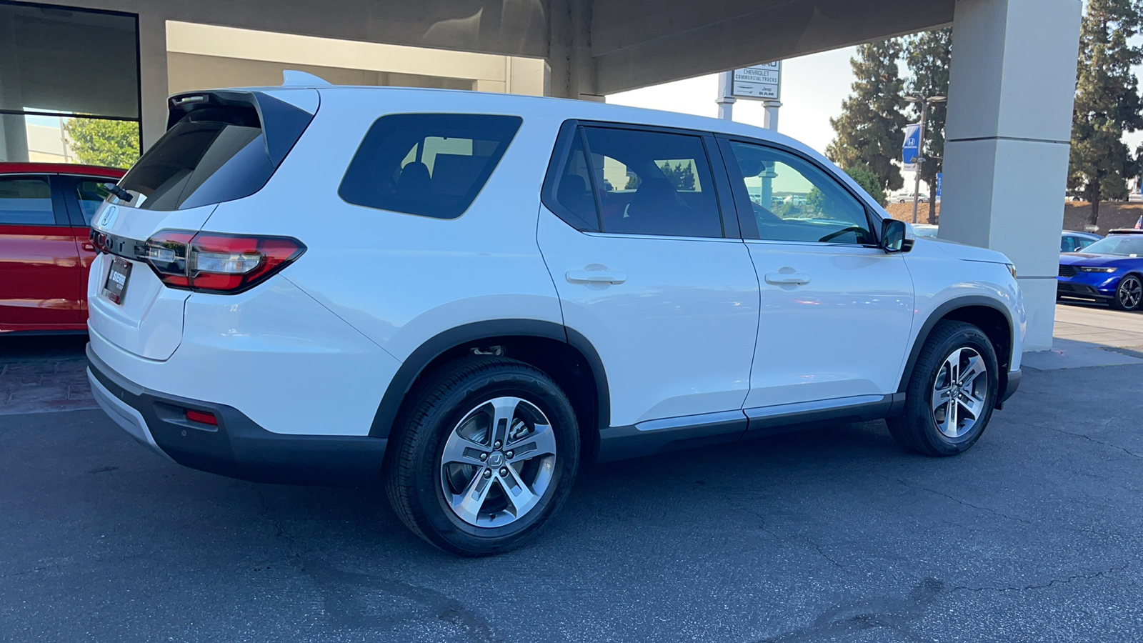 2025 Honda Pilot EX-L 4