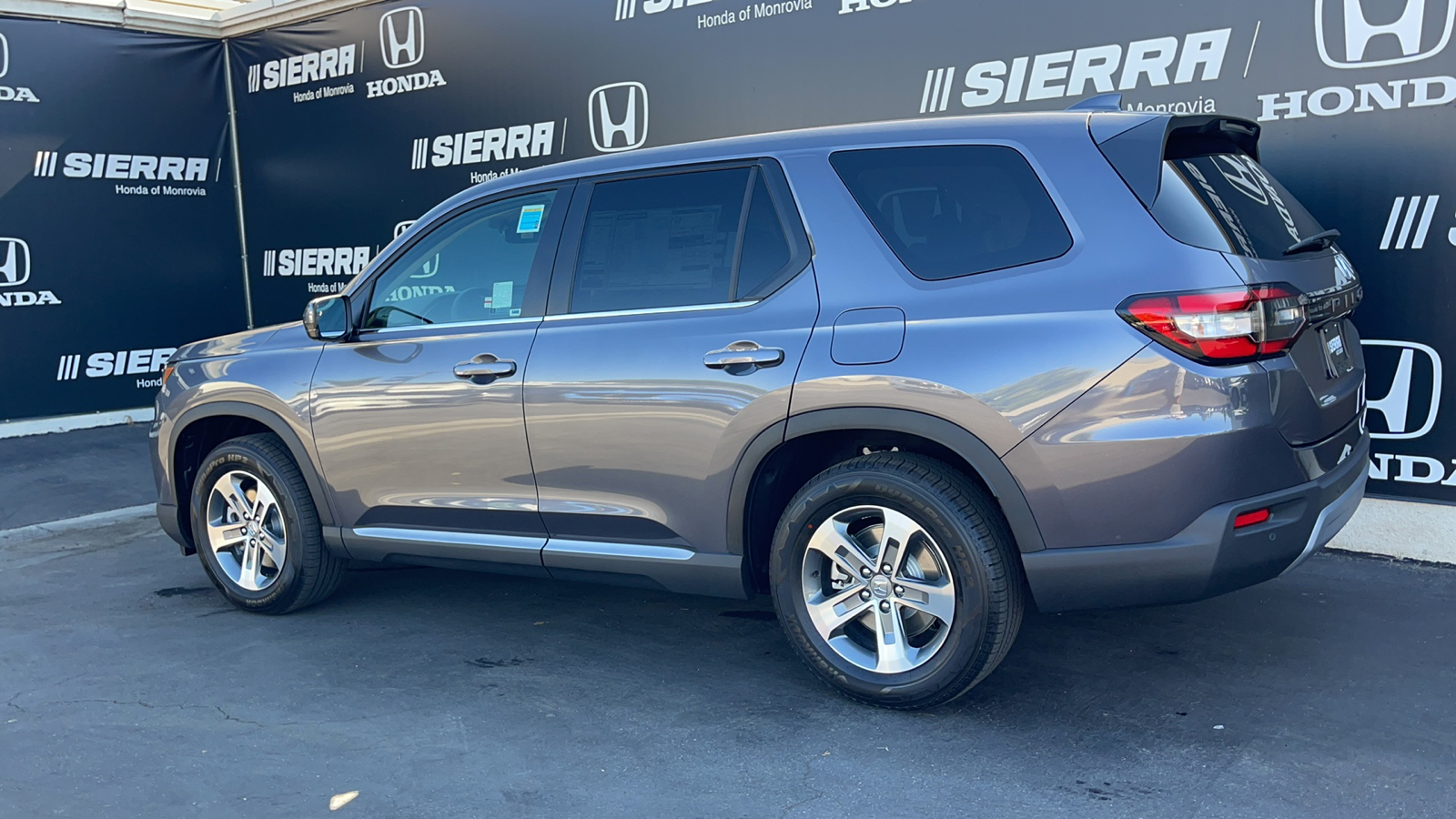 2025 Honda Pilot EX-L 6