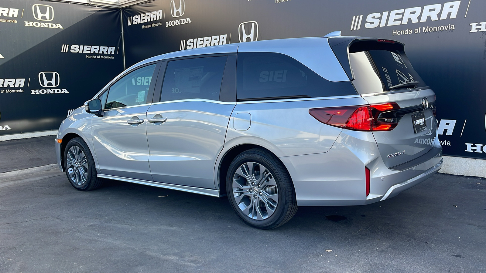 2025 Honda Odyssey Touring 6