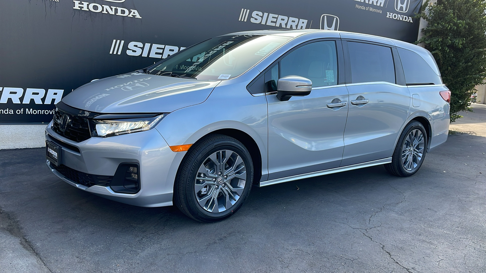 2025 Honda Odyssey Touring 8