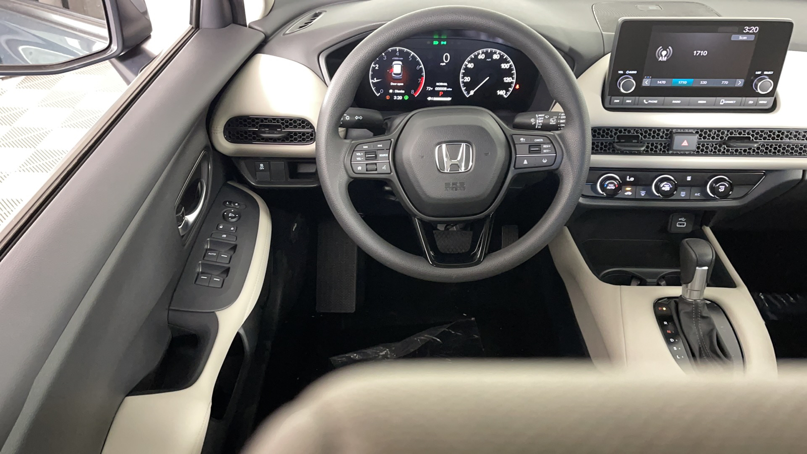 2025 Honda HR-V LX 14