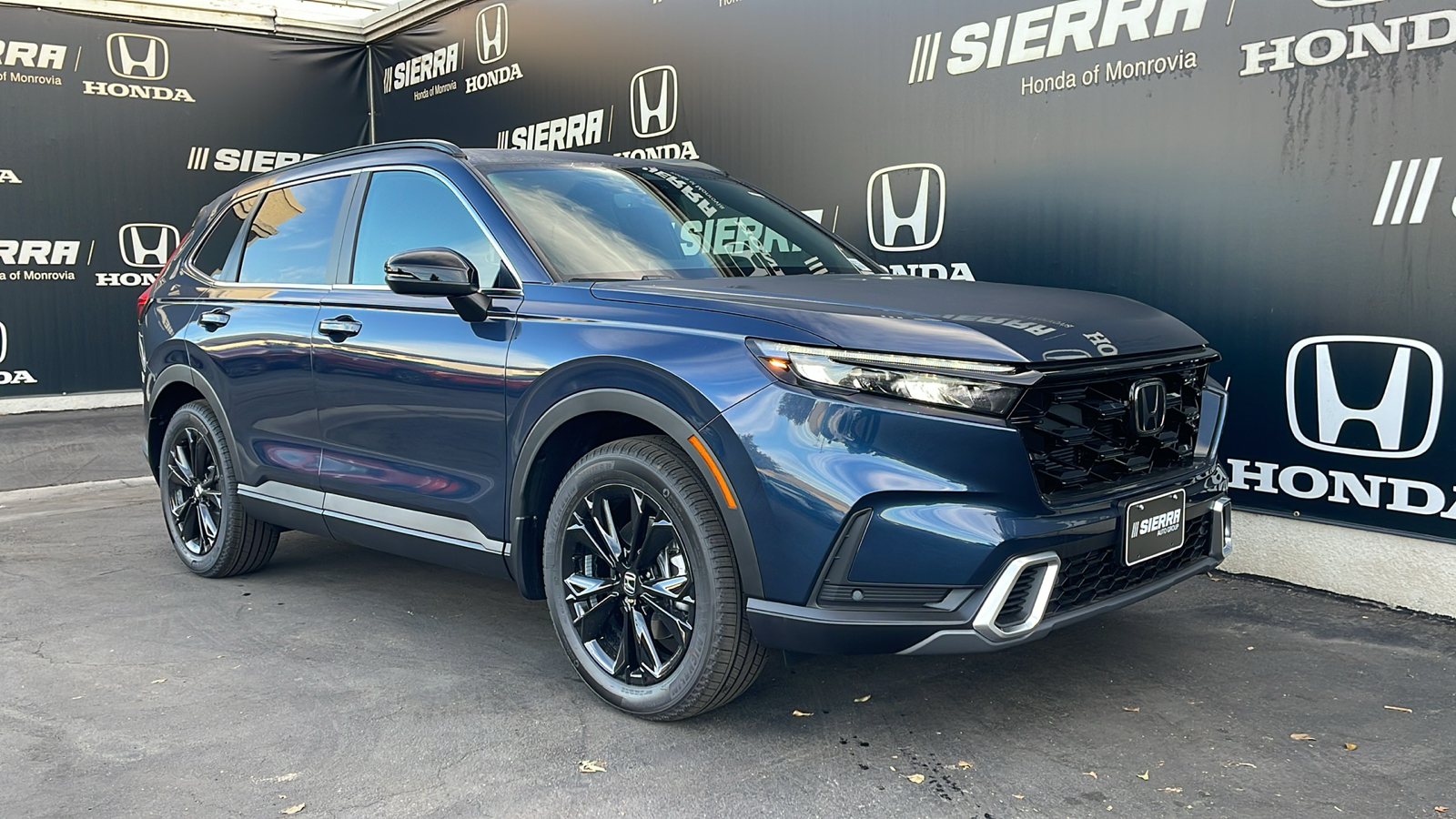 2025 Honda CR-V Hybrid Sport Touring 1