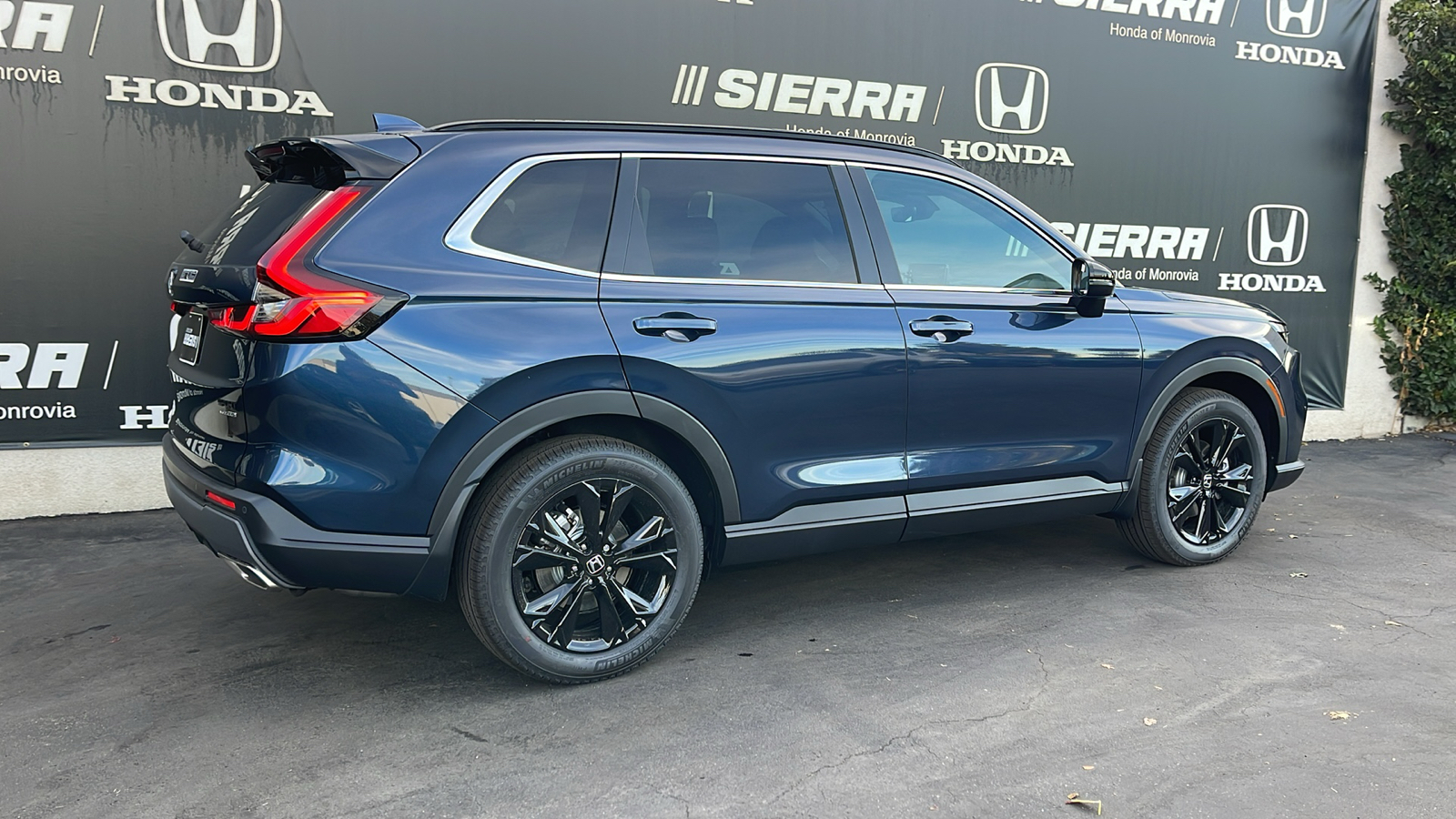 2025 Honda CR-V Hybrid Sport Touring 4