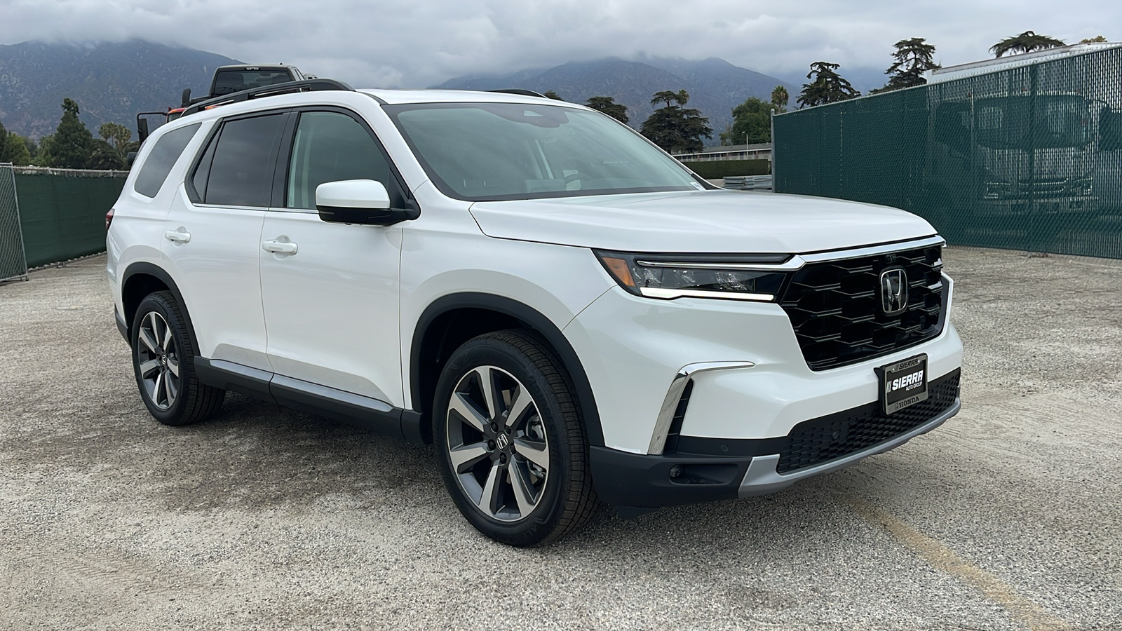 2025 Honda Pilot Elite 2