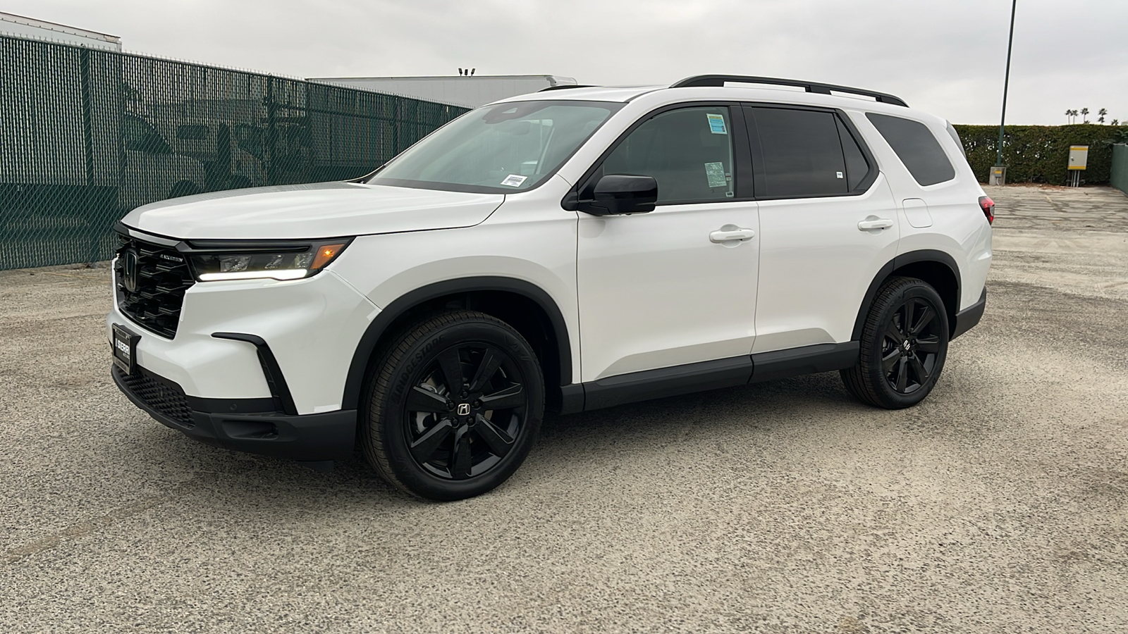 2025 Honda Pilot Black Edition 8