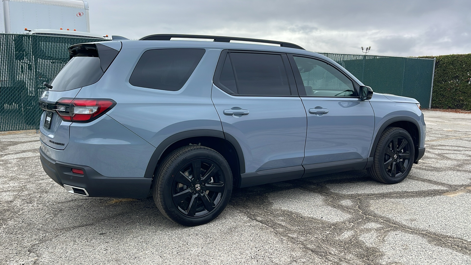 2025 Honda Pilot Black Edition 4