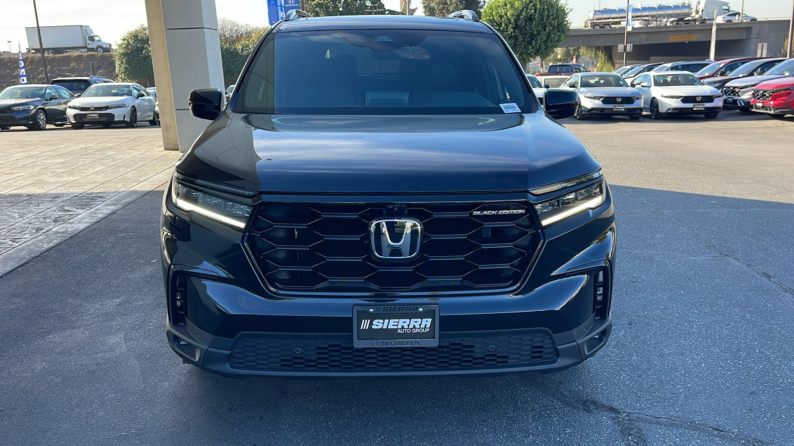 2025 Honda Pilot Black Edition 9