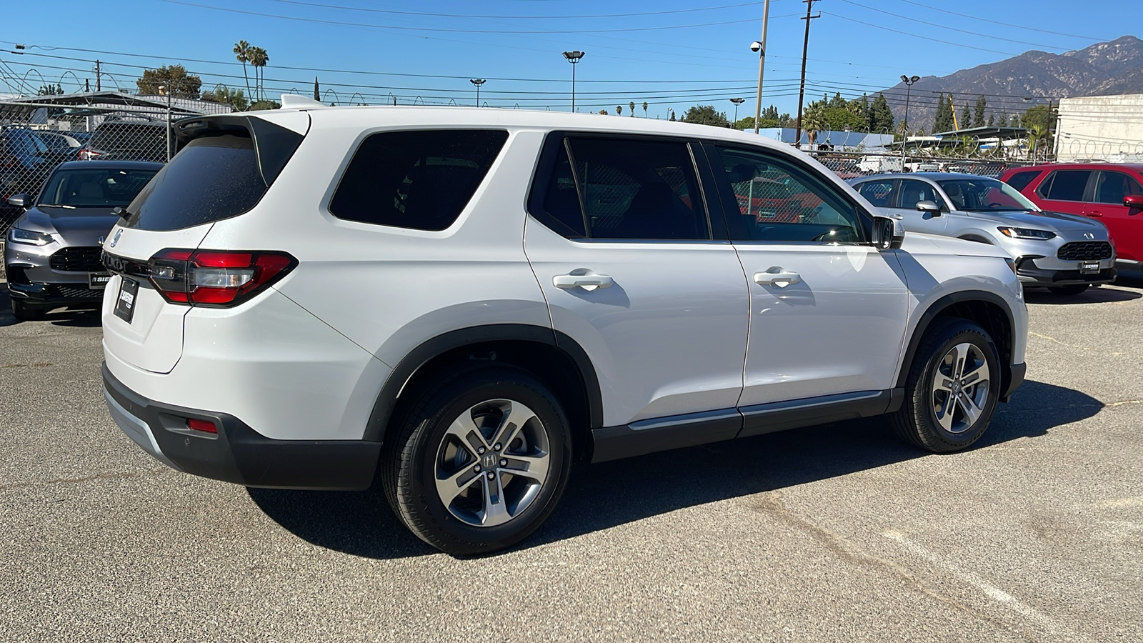 2025 Honda Pilot EX-L 4