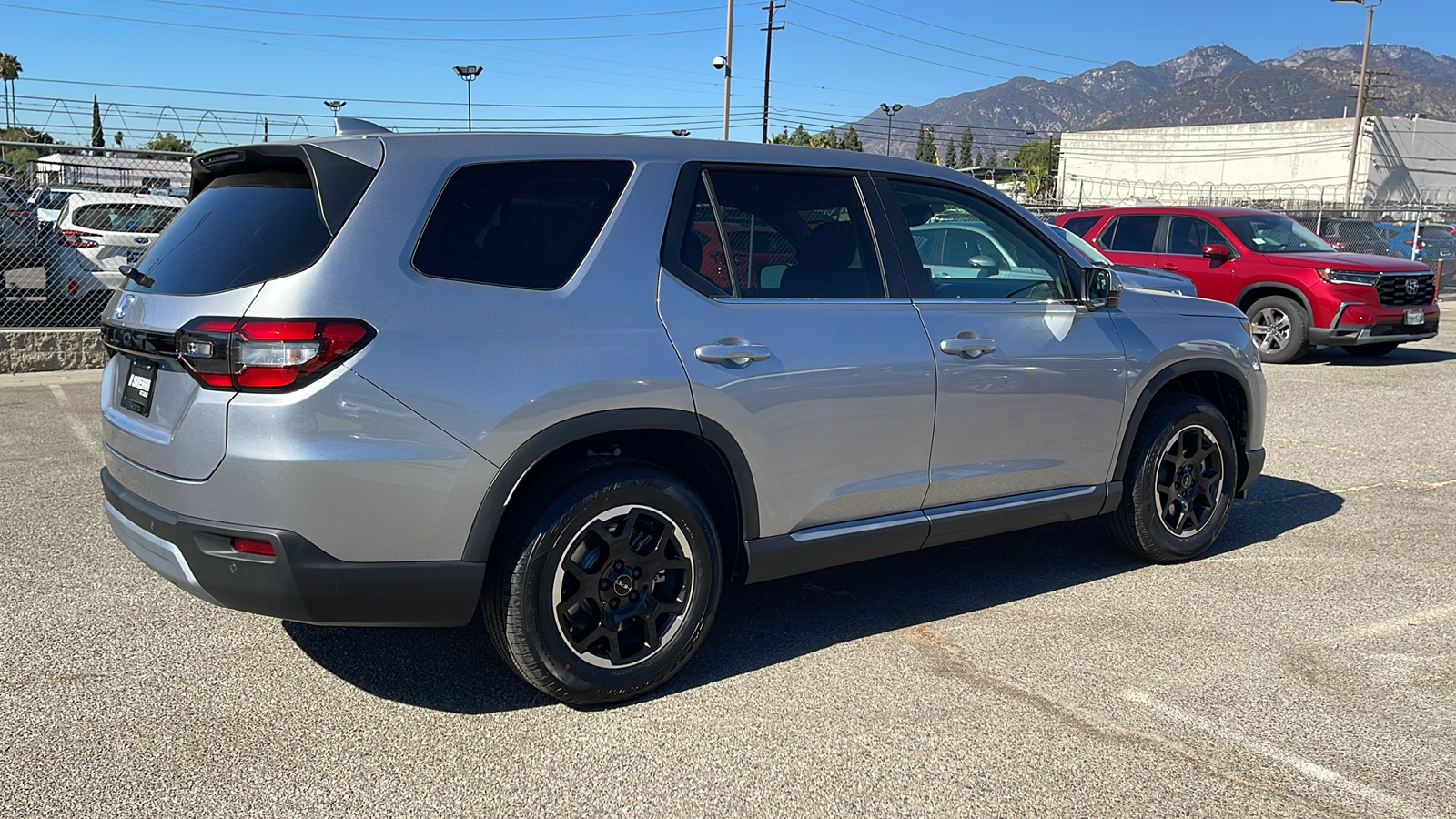 2025 Honda Pilot EX-L 4