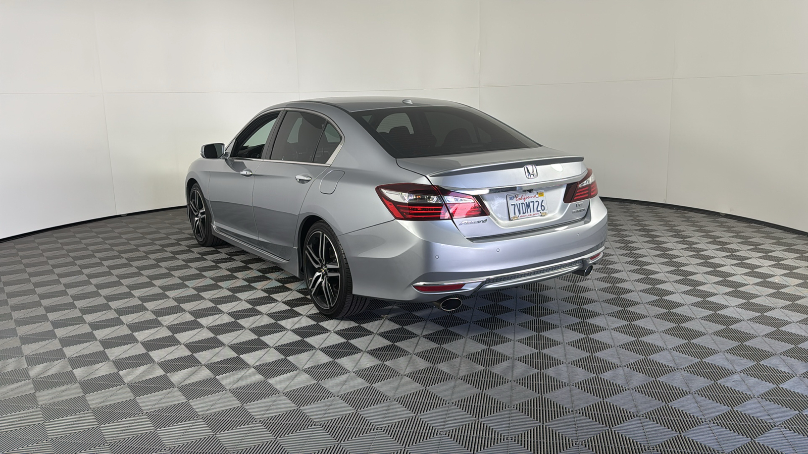 2017 Honda Accord Sedan Touring 6