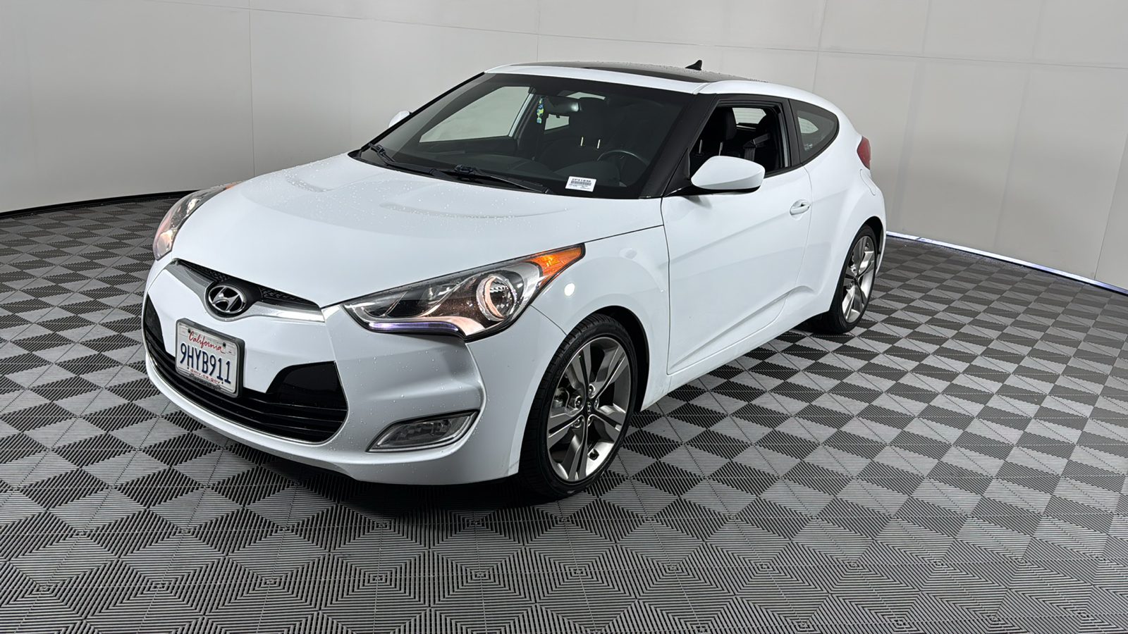 2017 Hyundai Veloster Value Edition 8