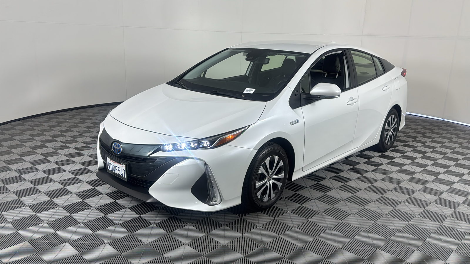 2022 Toyota Prius Prime XLE 8