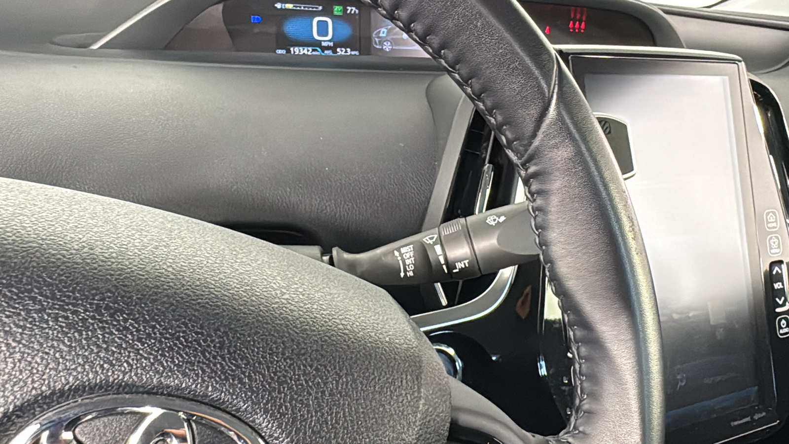 2022 Toyota Prius Prime XLE 24