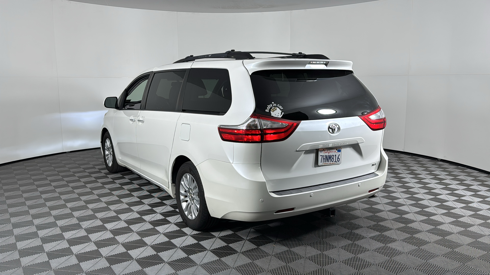 2015 Toyota Sienna XLE 6