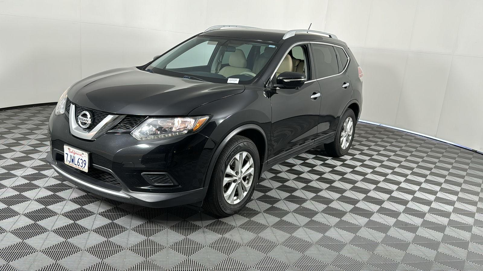 2015 Nissan Rogue SV 8