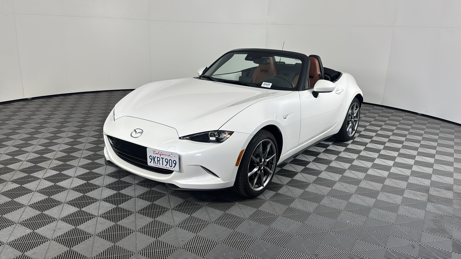 2023 Mazda MX-5 Miata Grand Touring 8