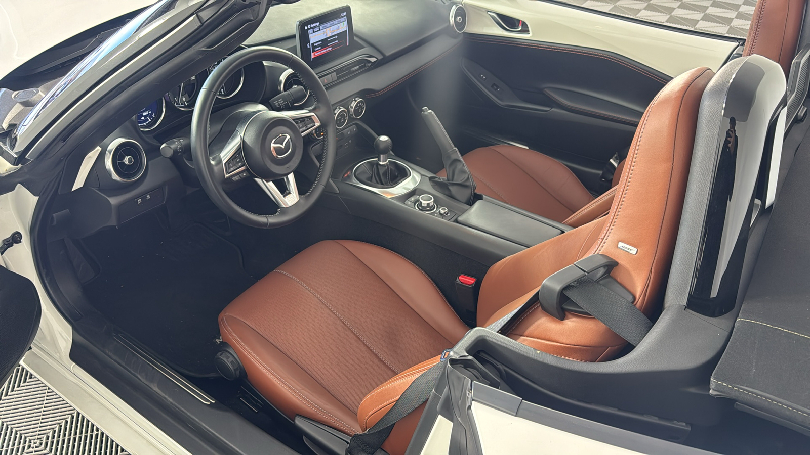 2023 Mazda MX-5 Miata Grand Touring 10