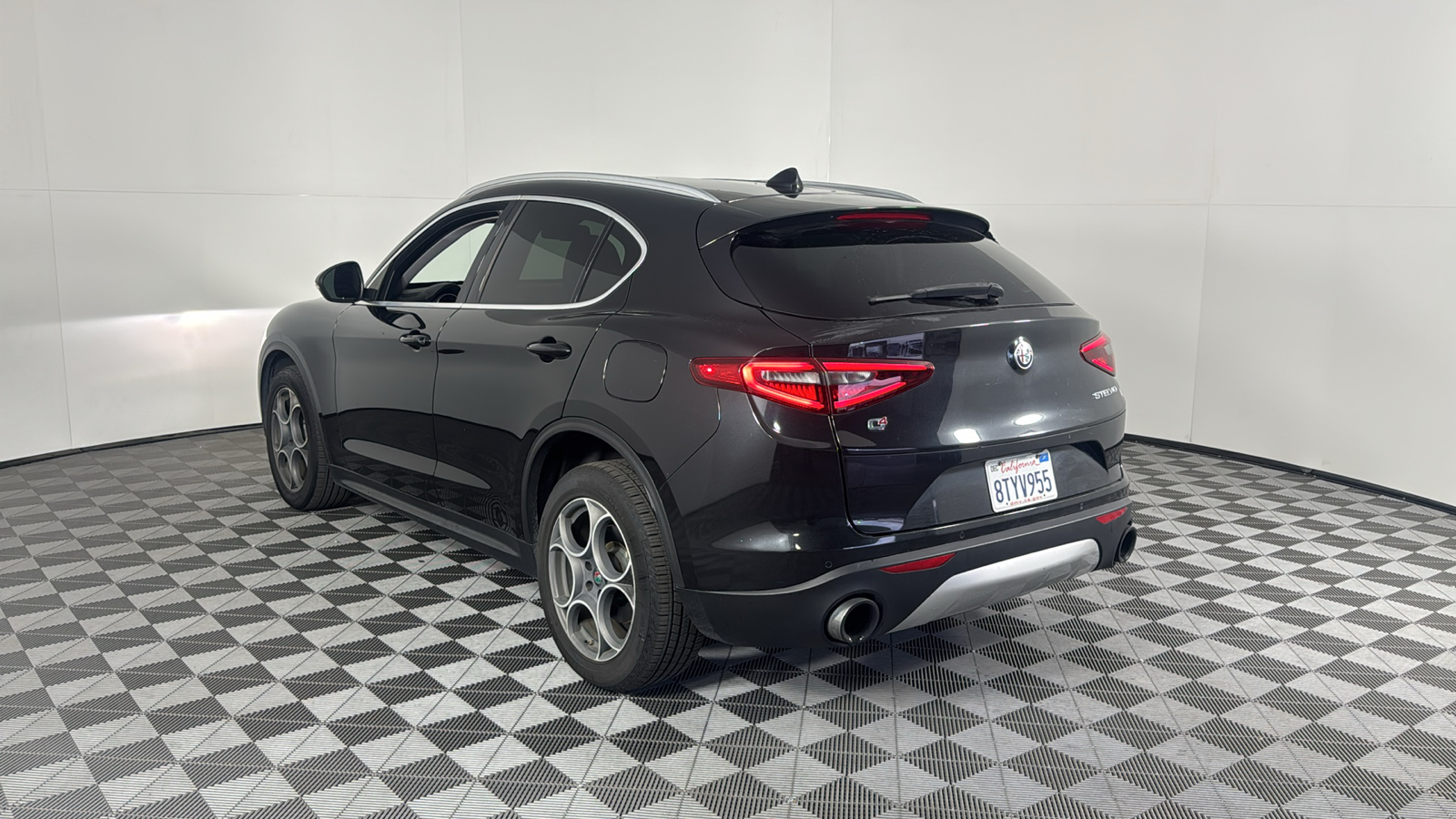 2018 Alfa Romeo Stelvio Ti 6