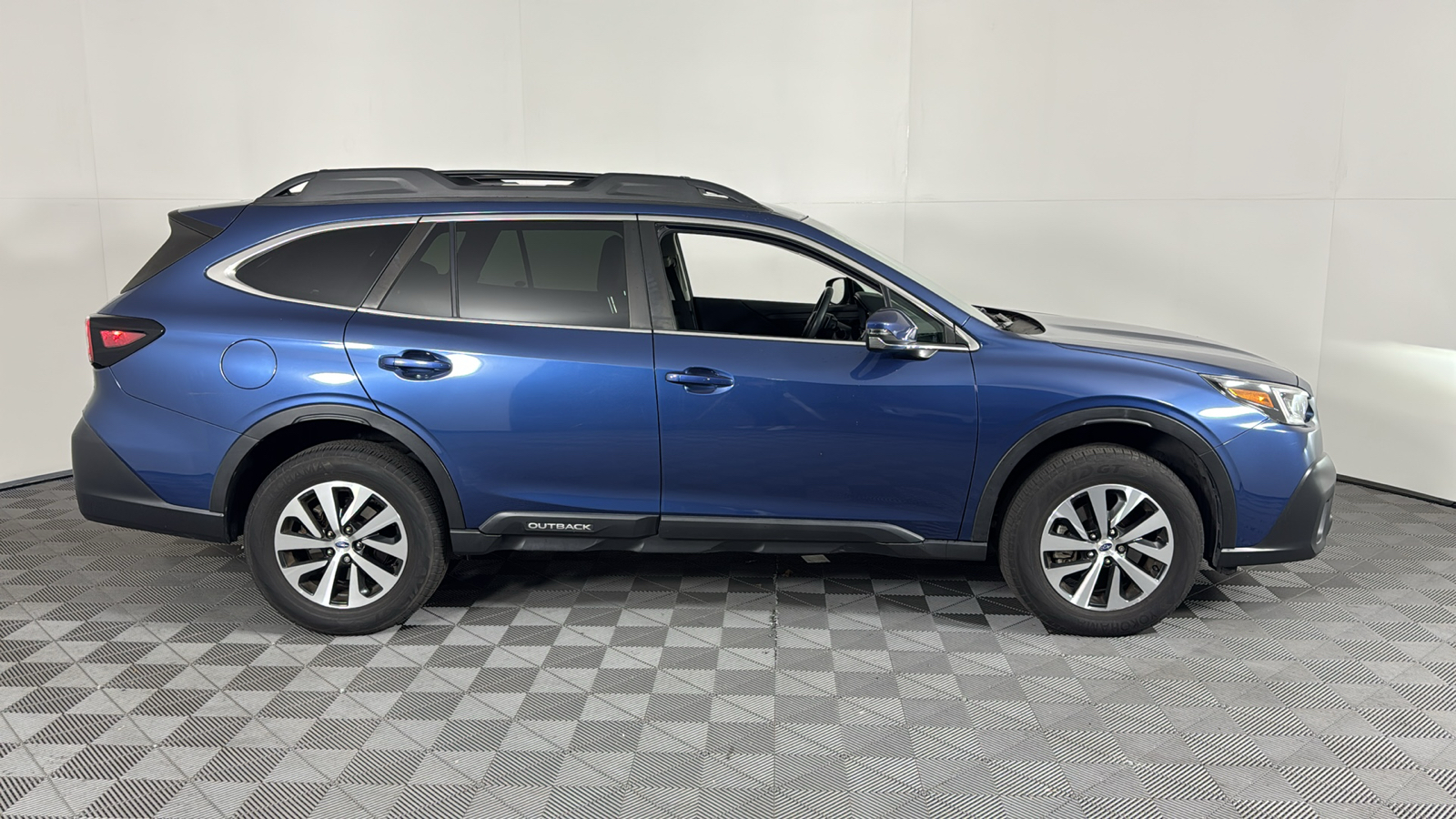 2022 Subaru Outback Premium 3