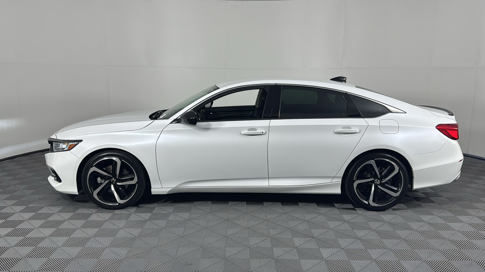 2022 Honda Accord Sedan Sport SE 7