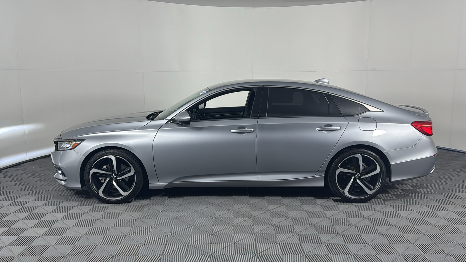 2020 Honda Accord Sedan Sport 9