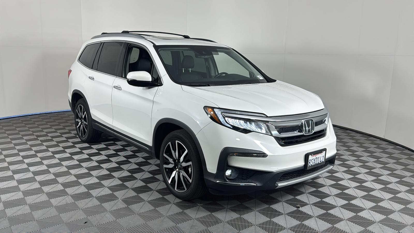 2021 Honda Pilot Touring 8-Passenger 2