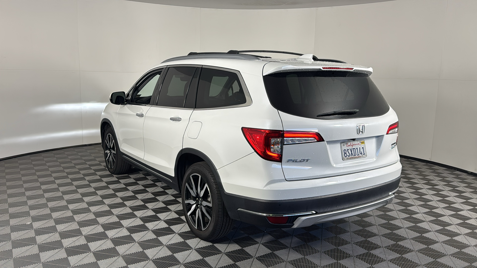 2021 Honda Pilot Touring 8-Passenger 6