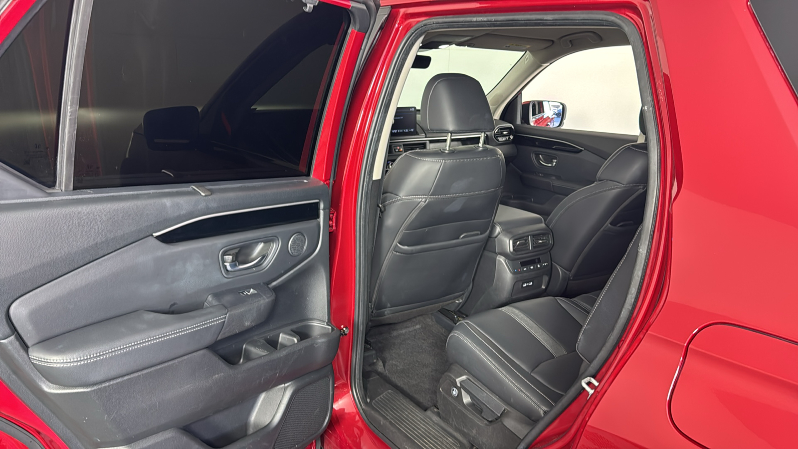 2023 Honda Pilot EX-L 8 Passenger 17