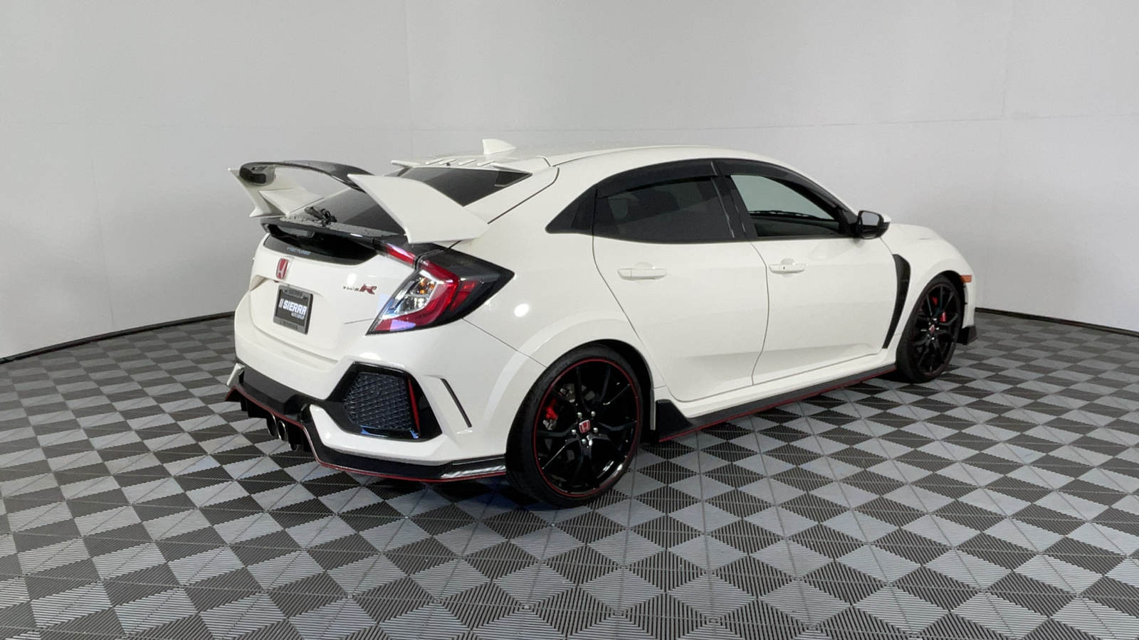 2017 Honda Civic Type R Touring 4