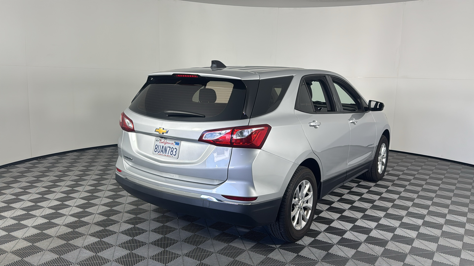 2018 Chevrolet Equinox LS 4