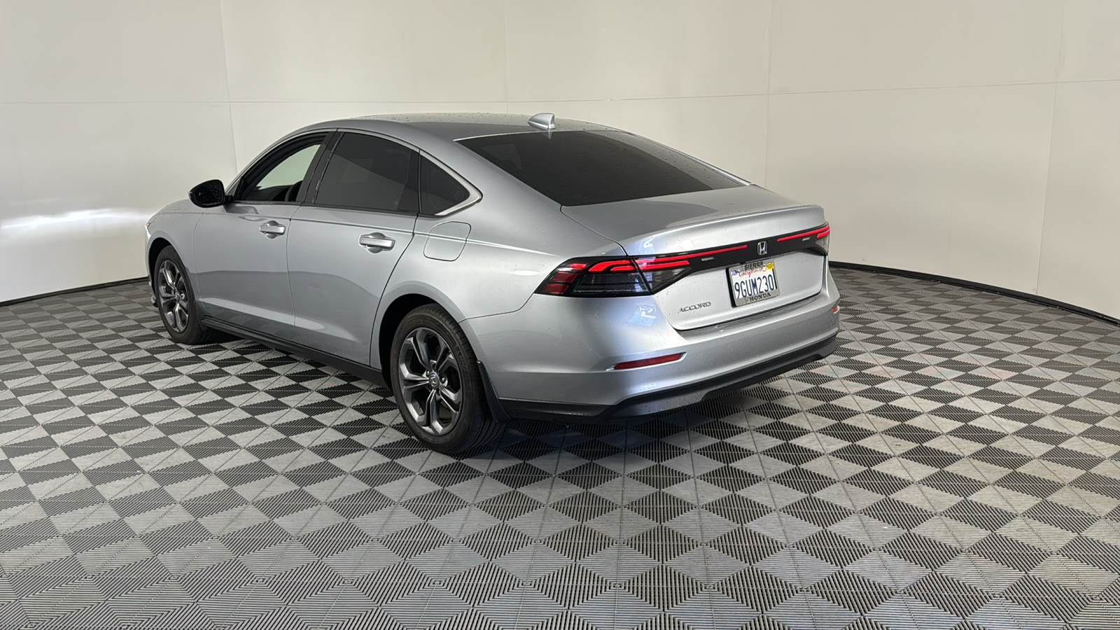 2023 Honda Accord Sedan EX 6