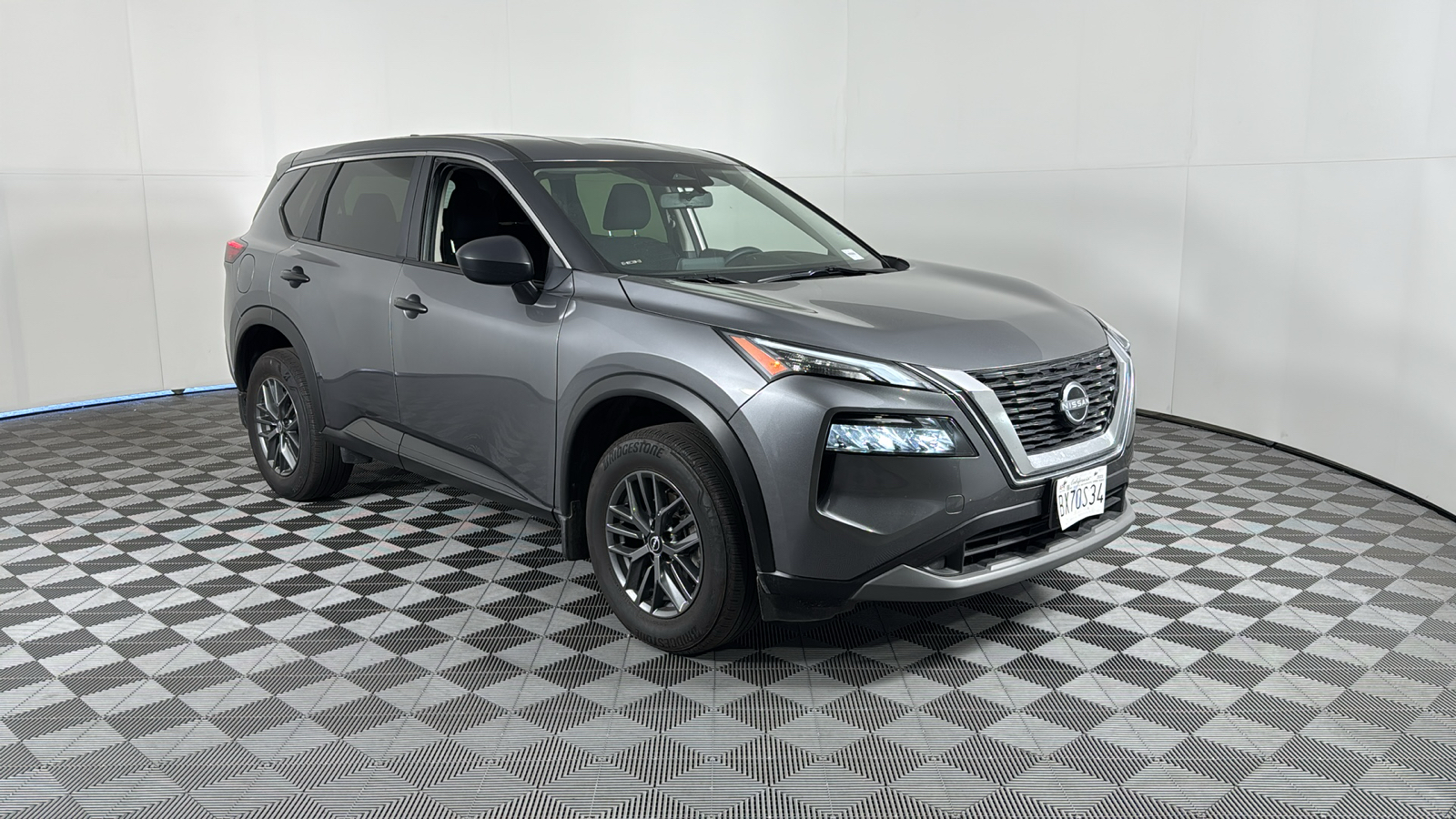 2023 Nissan Rogue S 2