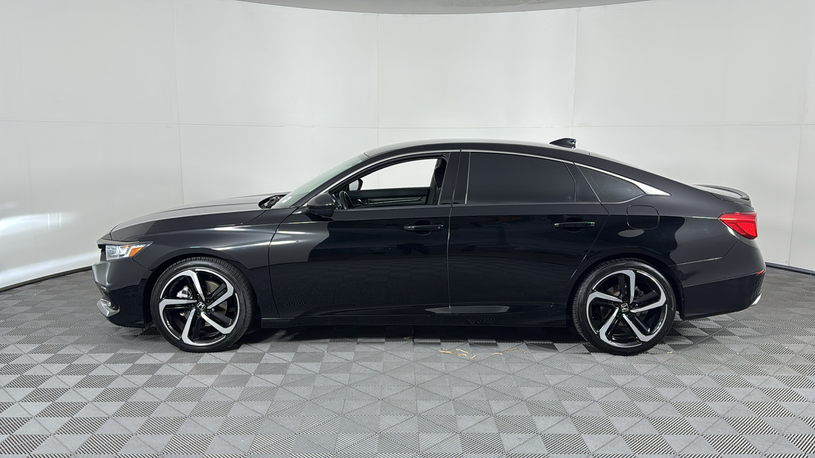 2022 Honda Accord Sedan Sport 7