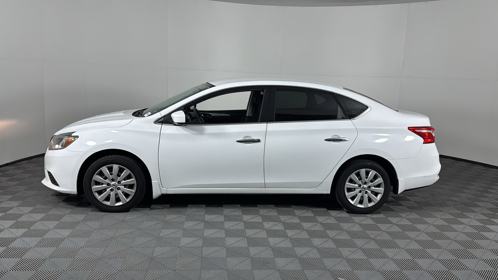 2017 Nissan Sentra S 7