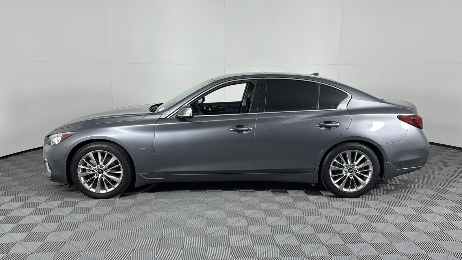 2019 INFINITI Q50 3.0t LUXE 7