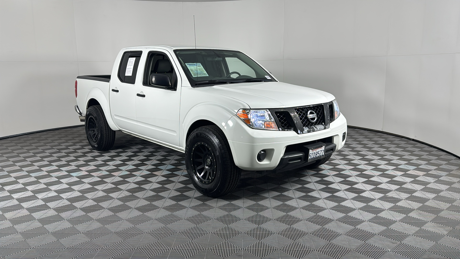 2019 Nissan Frontier SV 2