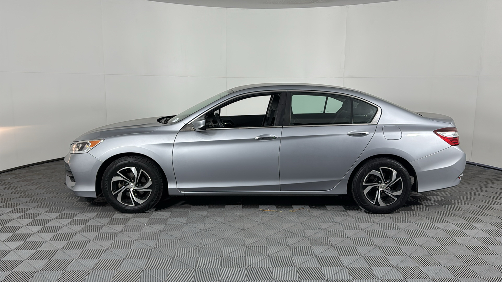 2017 Honda Accord Sedan LX 7