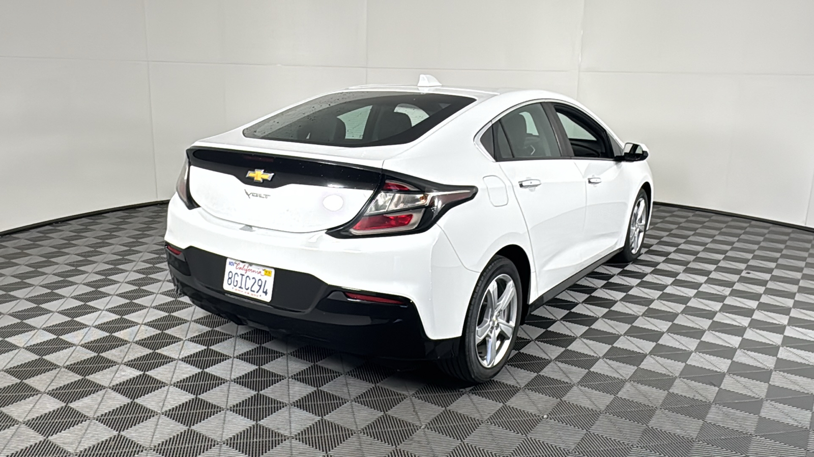 2018 Chevrolet Volt LT 4