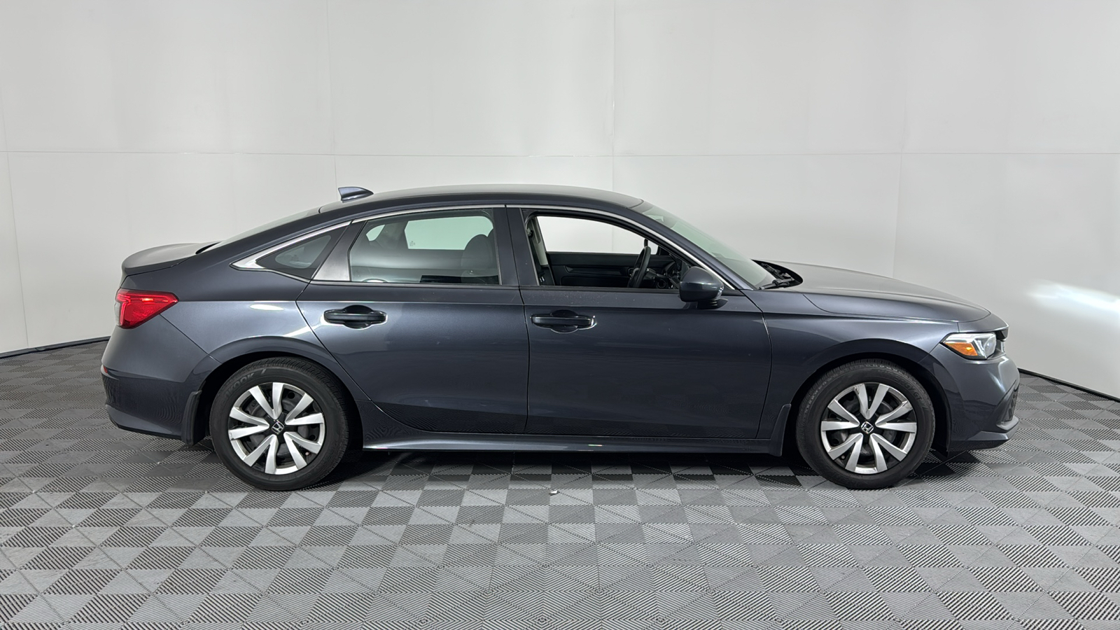 2022 Honda Civic Sedan LX 3