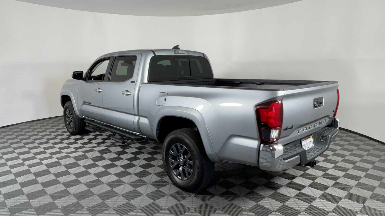 2023 Toyota Tacoma 4WD SR5 6