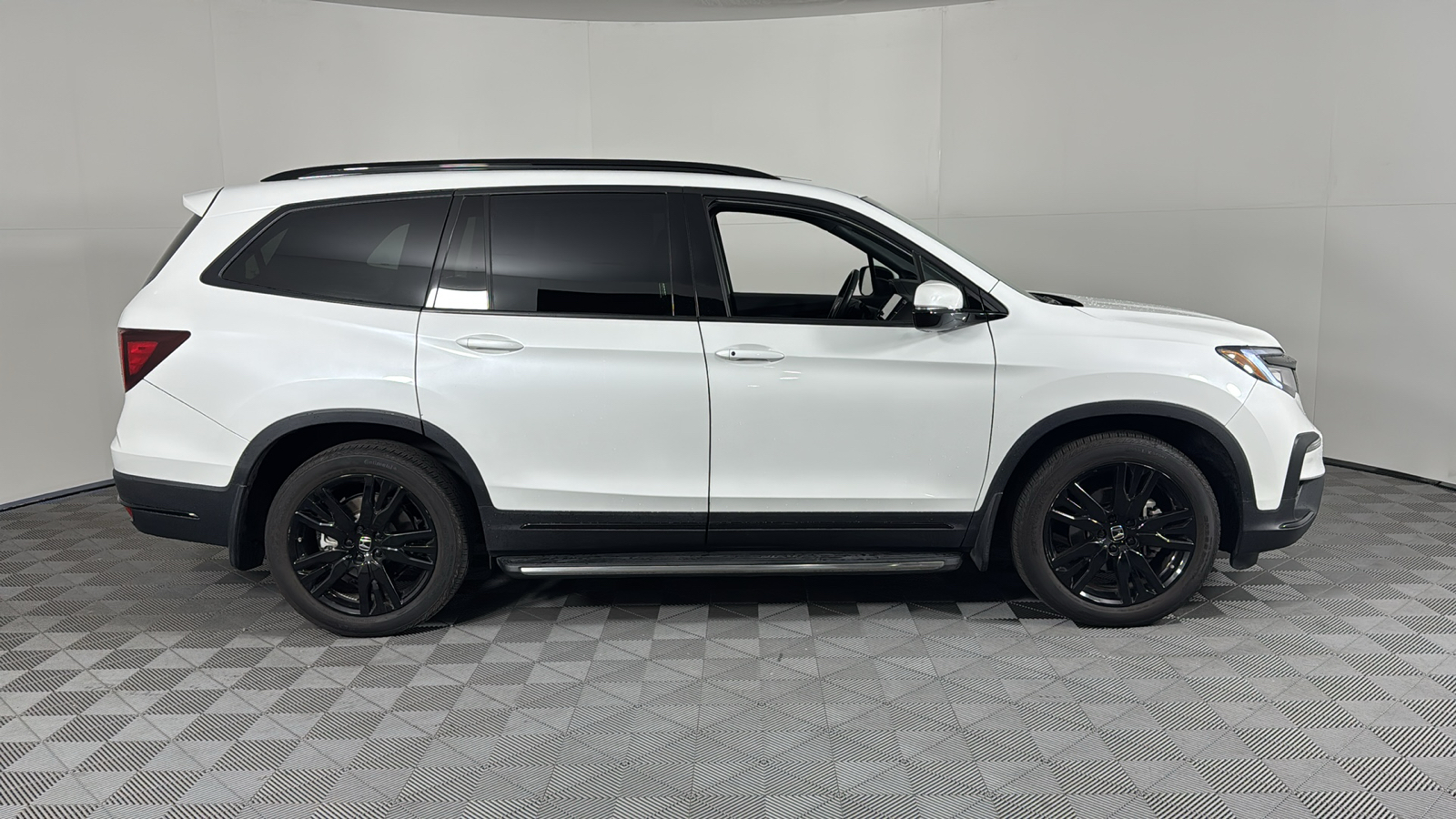 2021 Honda Pilot Black Edition 3