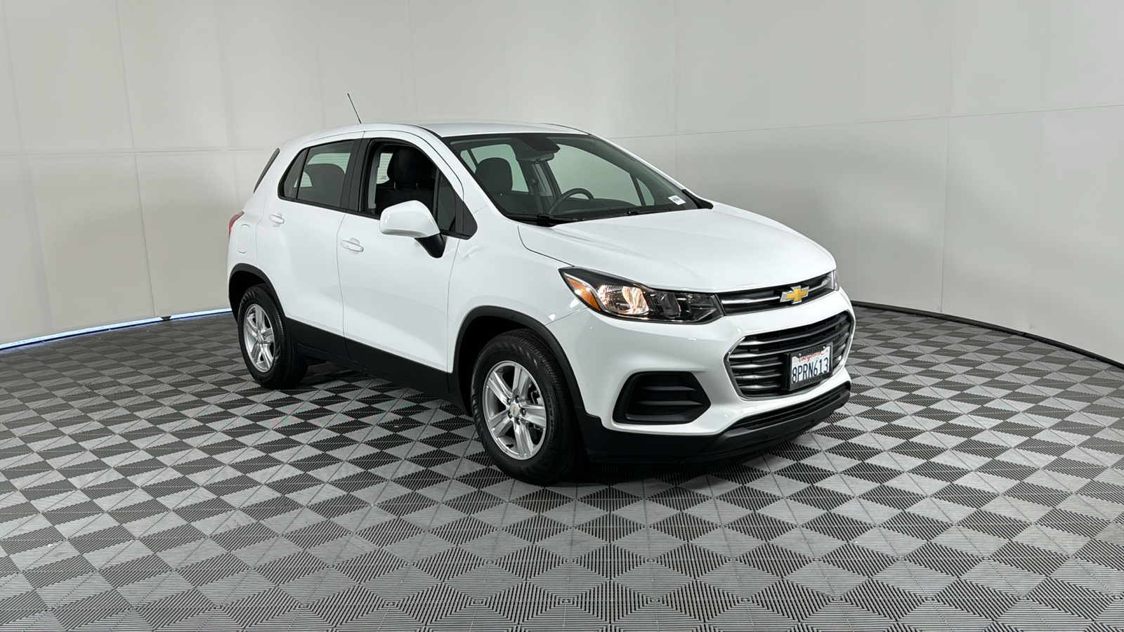 2020 Chevrolet Trax LS 2