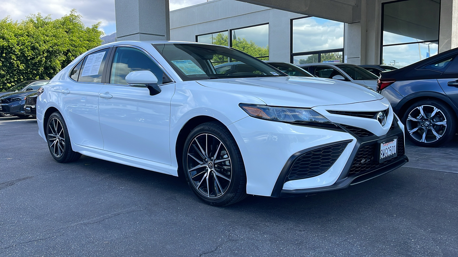 2021 Toyota Camry SE 1