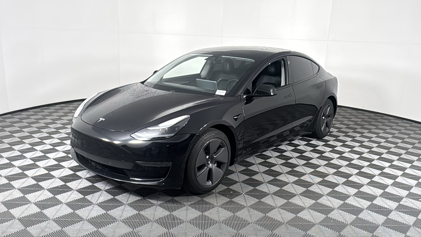 2021 Tesla Model 3 Standard Range Plus 8