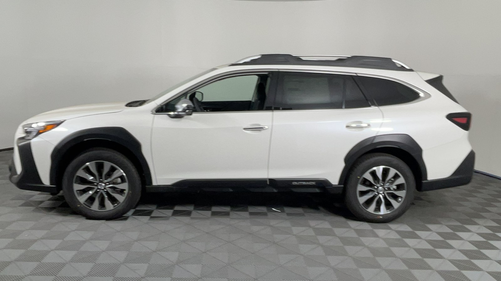 2024 Subaru Outback Touring XT 7