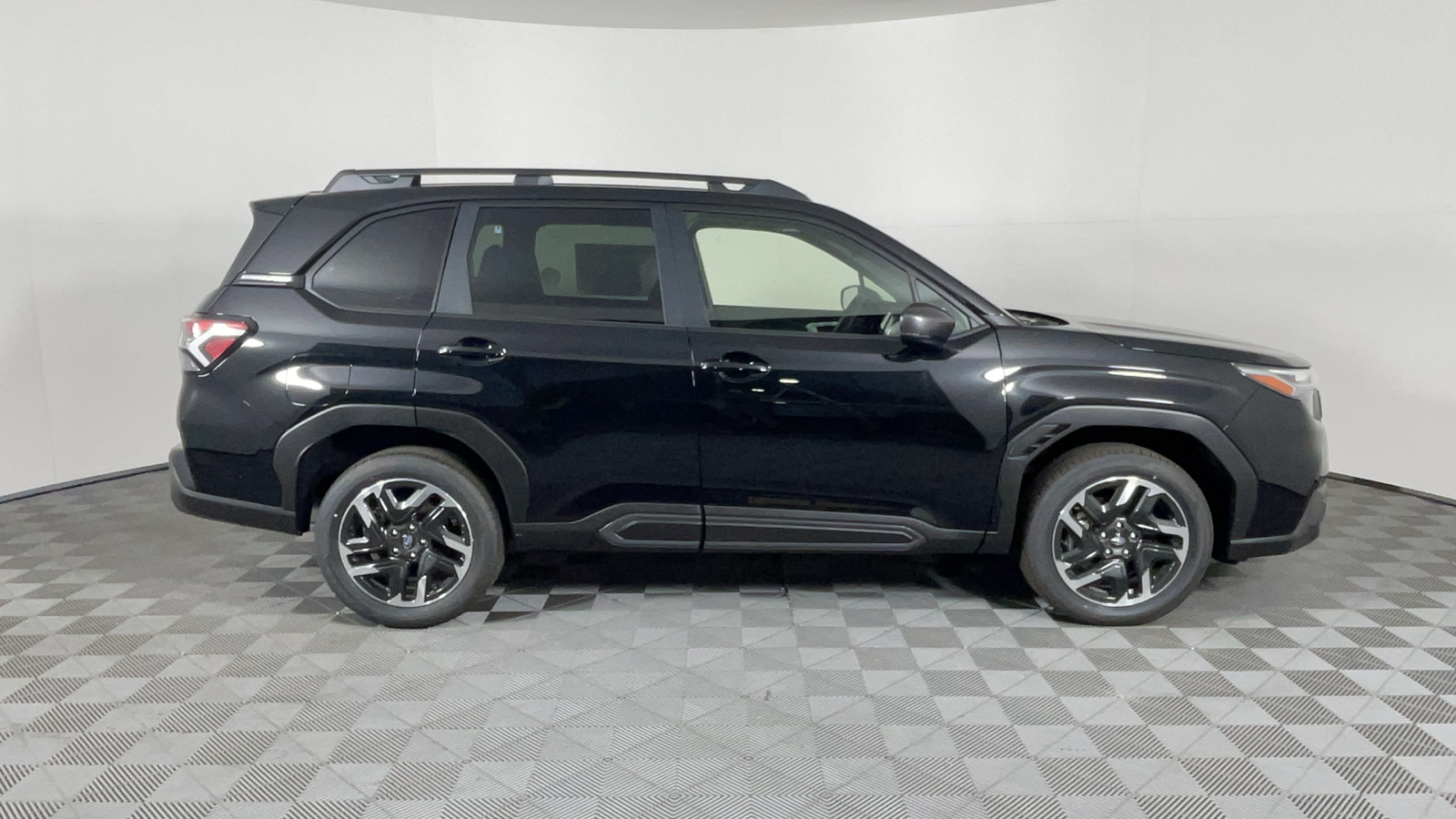 2025 Subaru Forester Limited 3