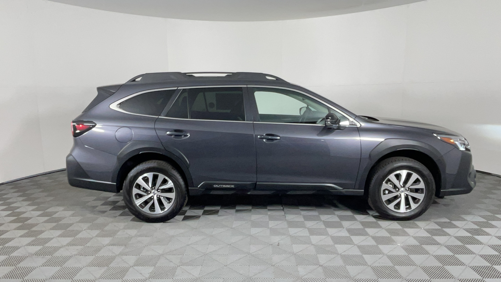 2025 Subaru Outback Premium 3